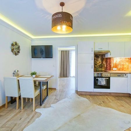 Auszeit Leoben 1 Mit Terasse Und Gratis Parkplatz Apartment Exterior photo