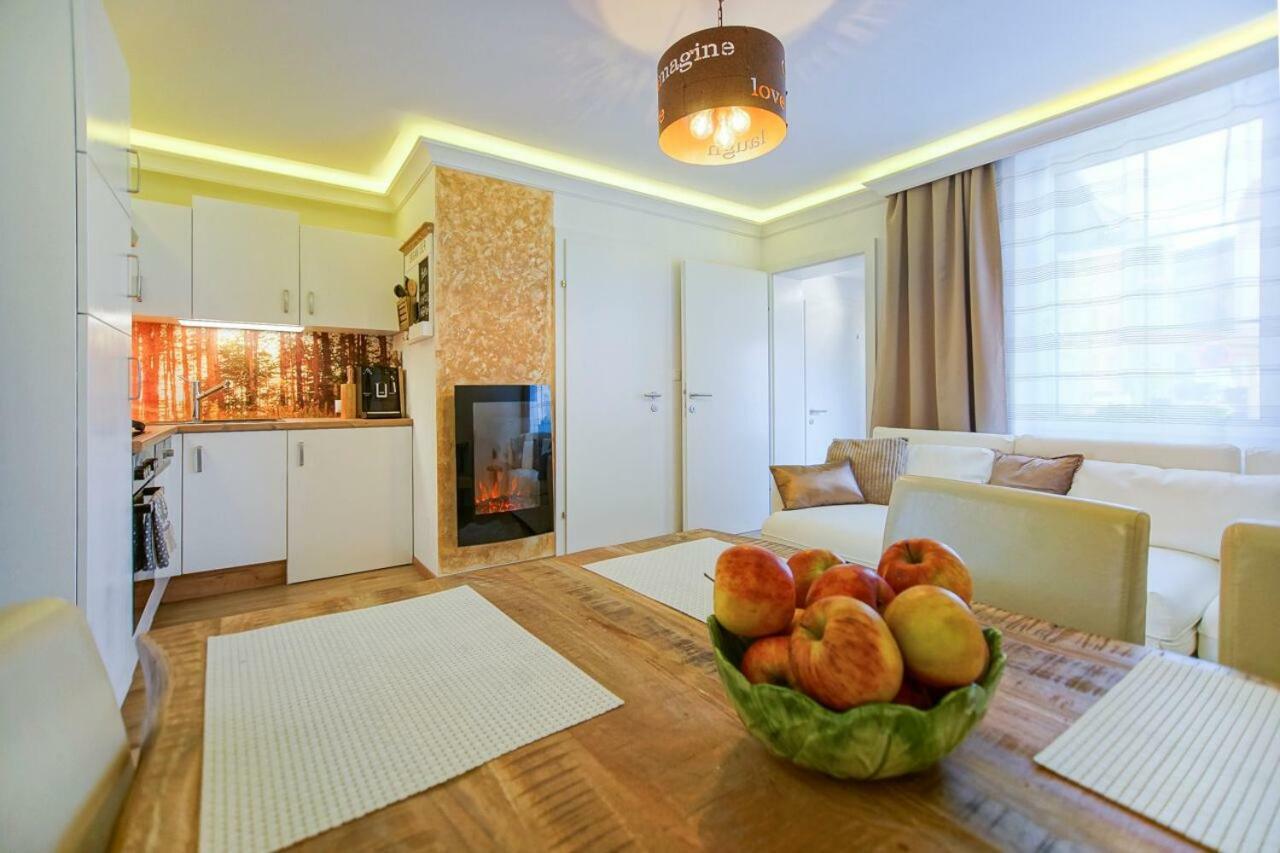 Auszeit Leoben 1 Mit Terasse Und Gratis Parkplatz Apartment Exterior photo